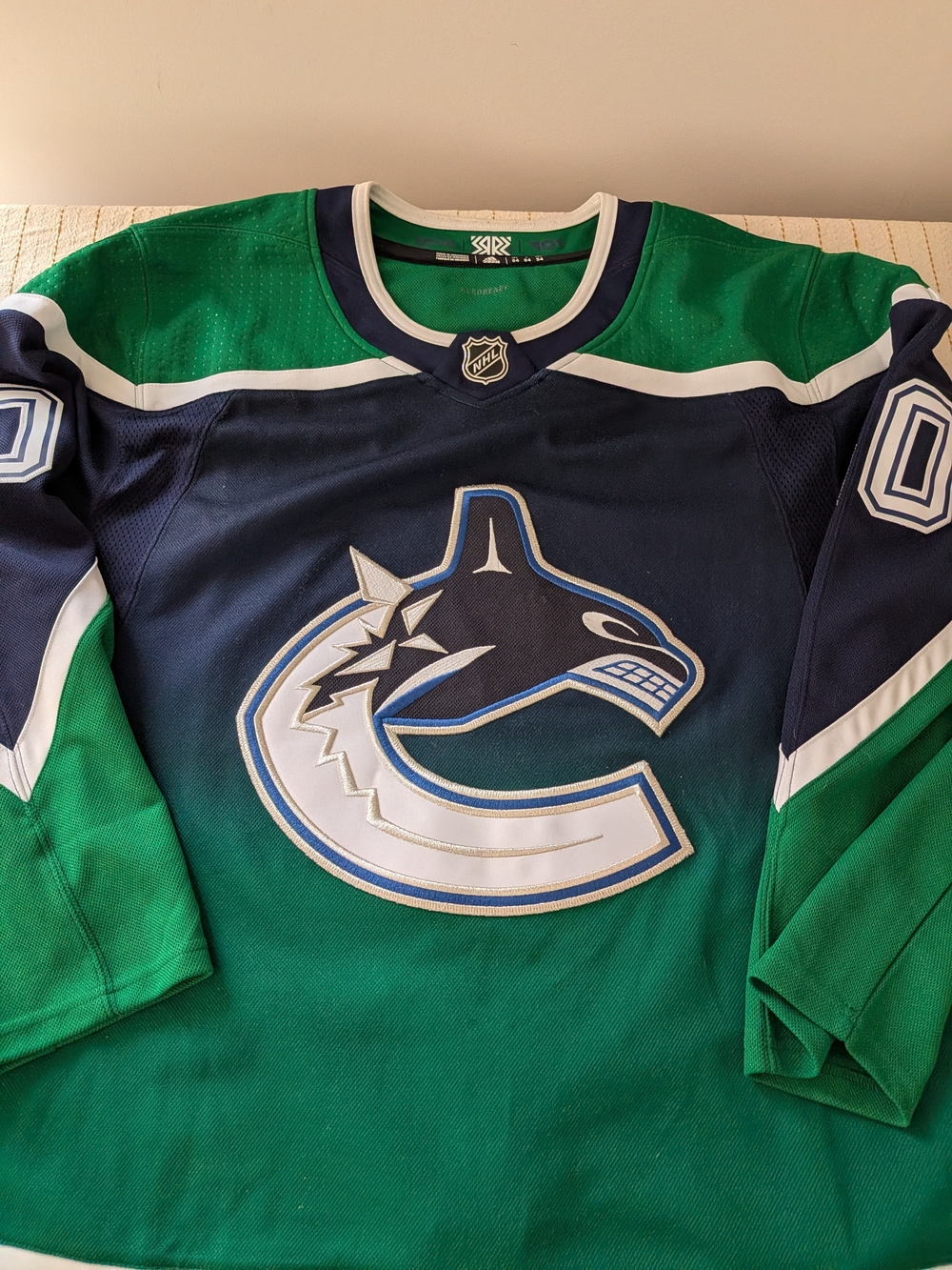 Vancouver Canucks Elias Pettersson Reverse Retro Jersey Adidas Size 54